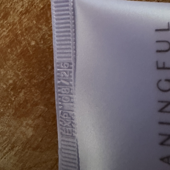 Meaningful Beauty Cindy Crawford 5 Piece Set New In Box - Picture 9 of 10